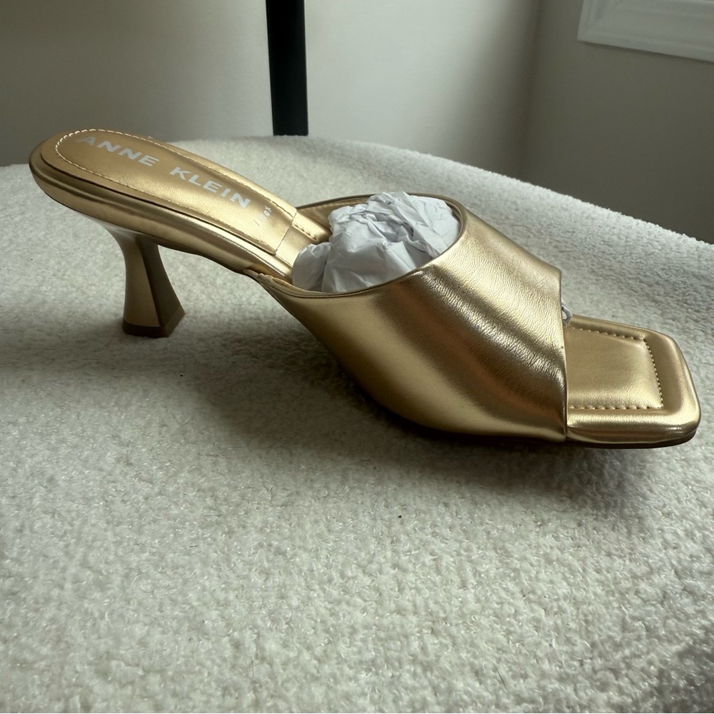 Anne Klein Gold Heels with Elegant Design